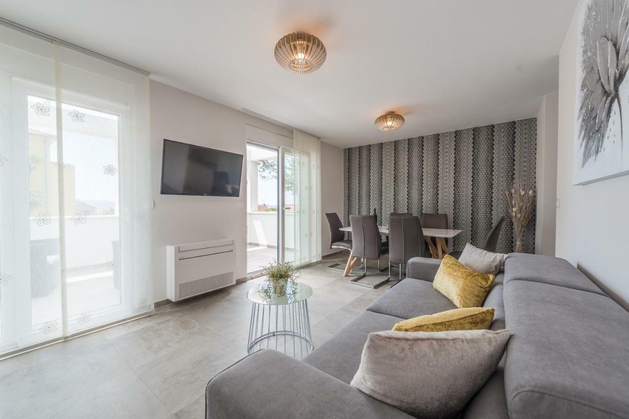 Apartment Franica *