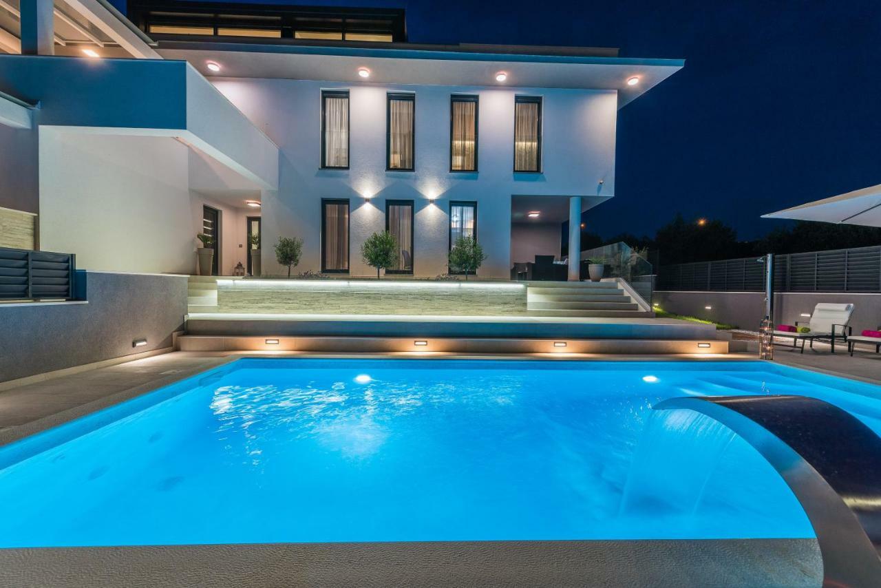 Franica Apartment *